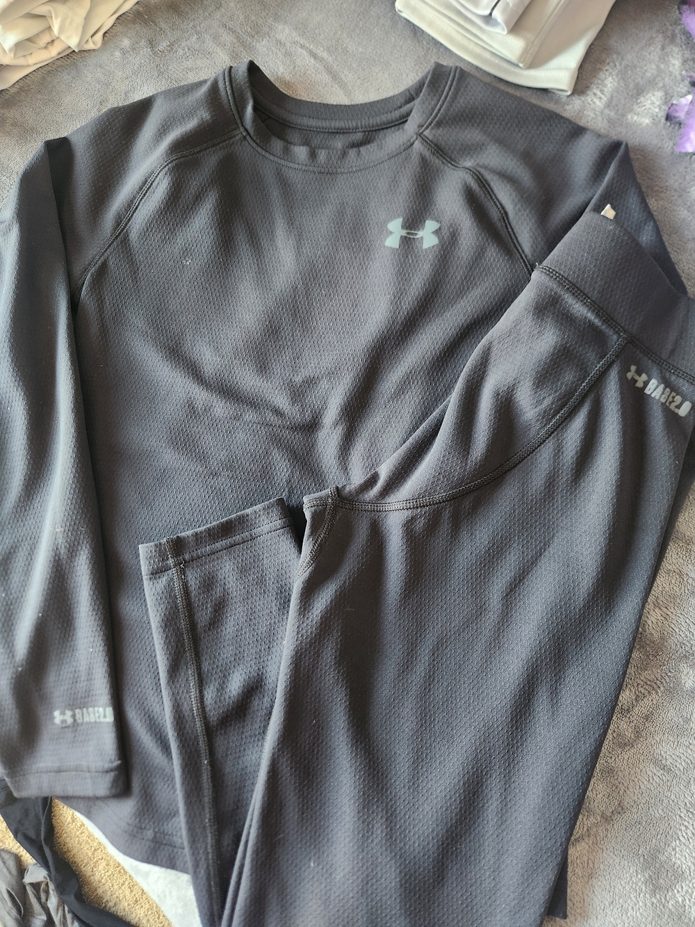Under Armour Base 2.0 Performance Set [Crew Neck Shirt & Bottoms] YLG